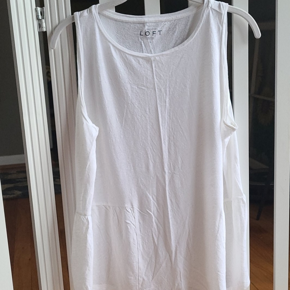 Loft white sleeveless T slight ruffle